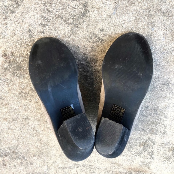 Urban Outfitters Stacked Heel Chelsea Boots sz 8 - Picture 5 of 6